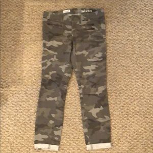 Gap camo jeans